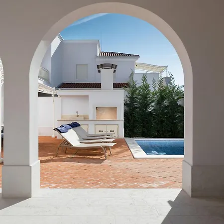 4 Bedroom Awesome In Vabriga Nyaraló *