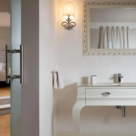 4 Bedroom Awesome In Vabriga