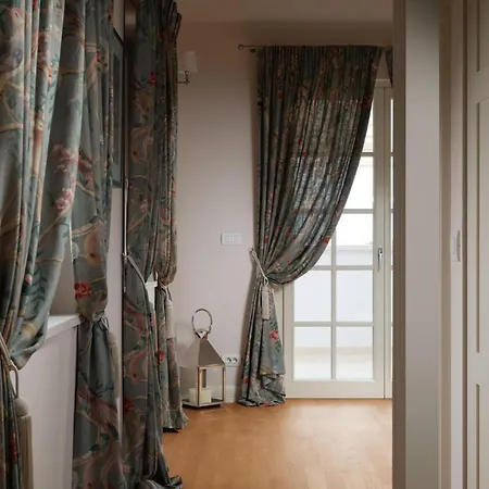 4 Bedroom Awesome In Vabriga 別荘